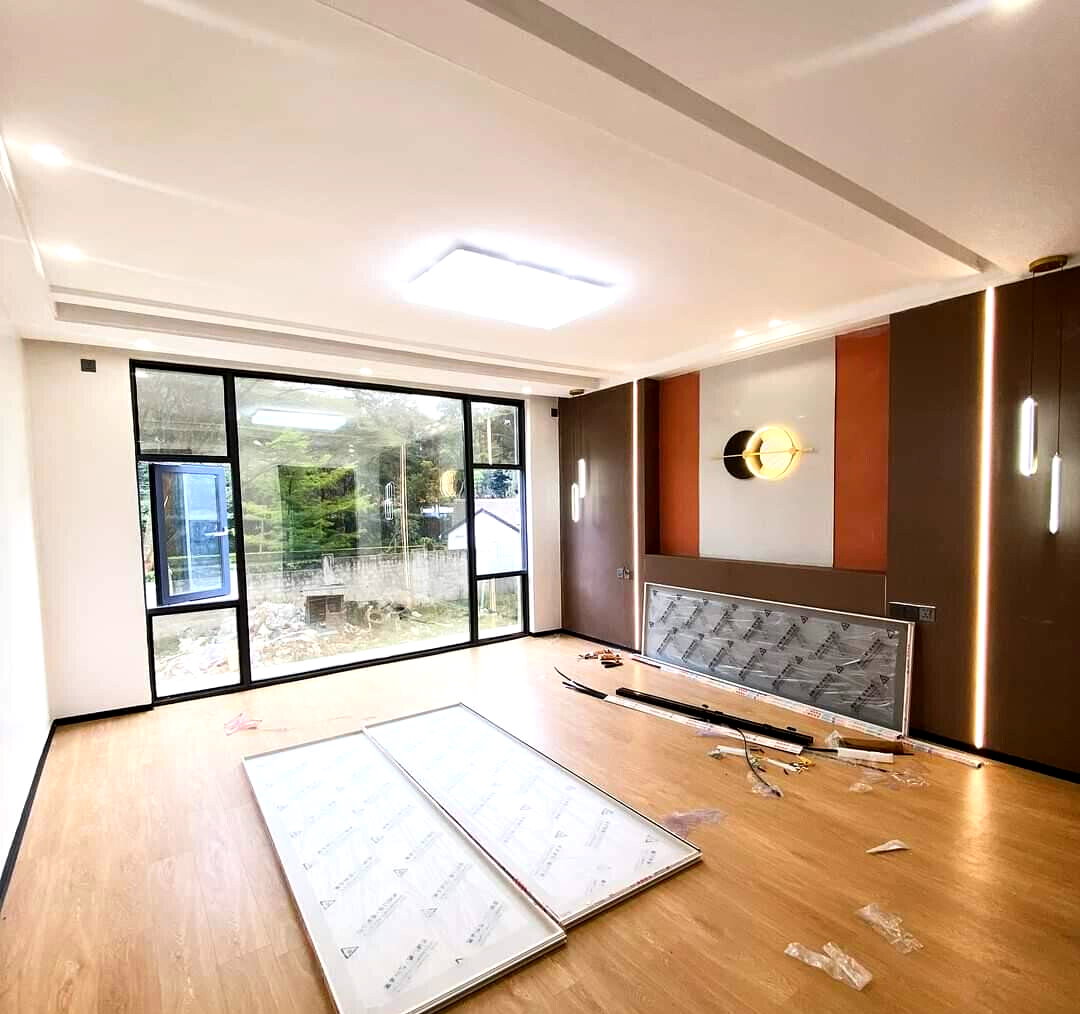 Smart Home 5BR Villa with DSQ & Study - Lavington