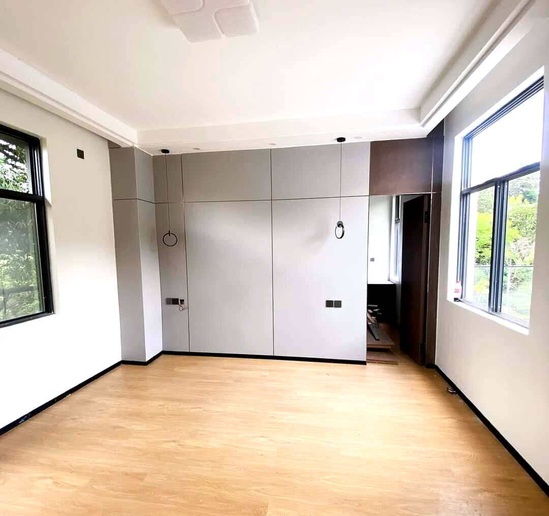Smart Home 5BR Villa with DSQ & Study - Lavington