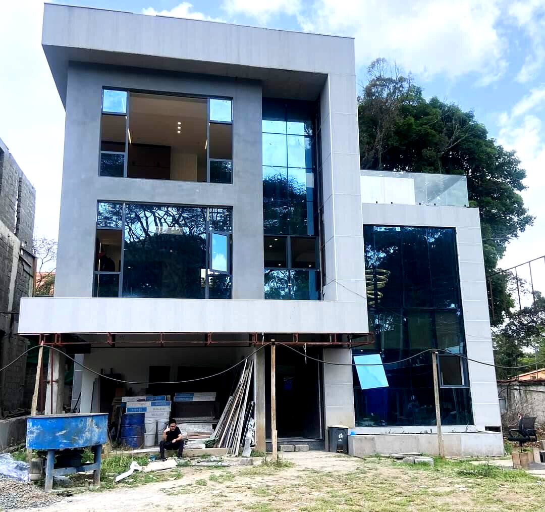Smart Home 5BR Villa with DSQ & Study - Lavington