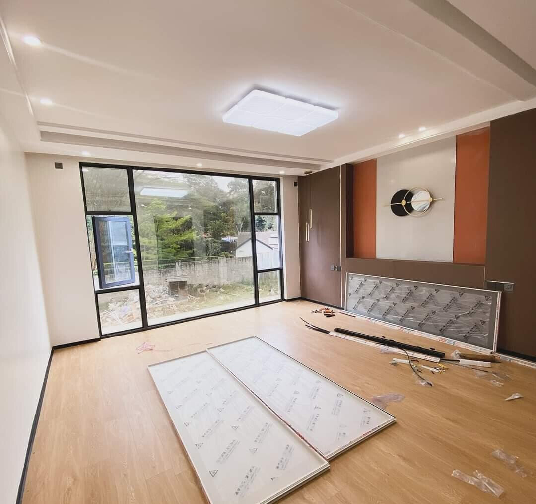 Smart Home 5BR Villa with DSQ & Study - Lavington