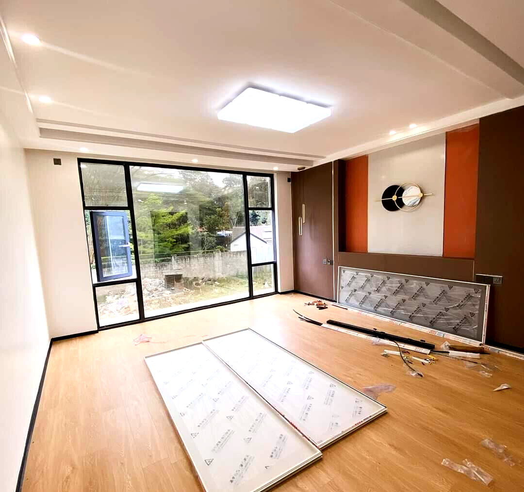 Smart Home 5BR Villa with DSQ & Study - Lavington