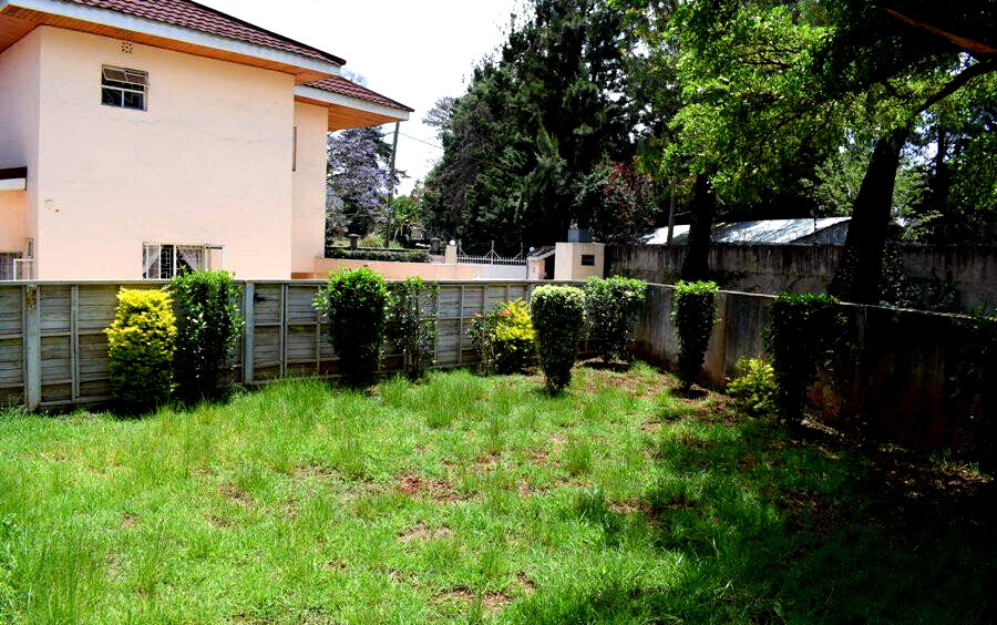 5-Ensuite Townhouse in Quiet Court of 4 - Lavington