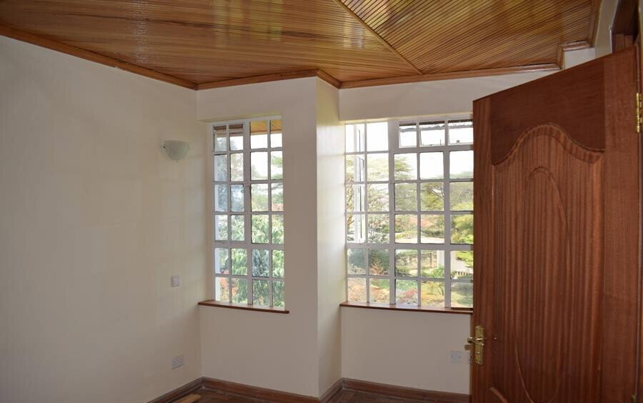 5-Ensuite Townhouse in Quiet Court of 4 - Lavington
