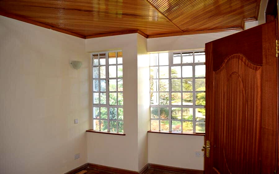 5-Ensuite Townhouse in Quiet Court of 4 - Lavington