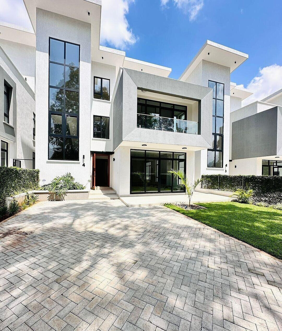 Newly Built 5-Ensuite Townhouse with Garden - Lavington