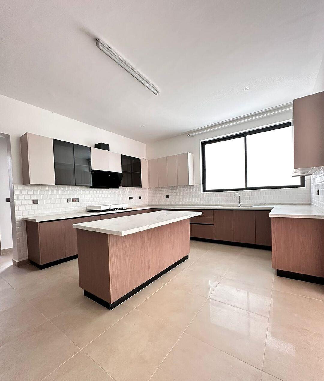 Newly Built 5-Ensuite Townhouse with Garden - Lavington