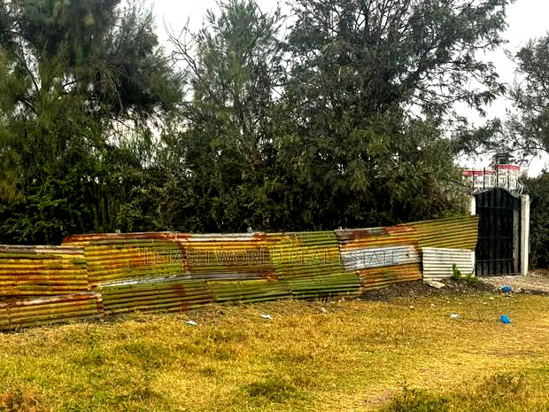 Located Behind Quiver Lounge Kitengela