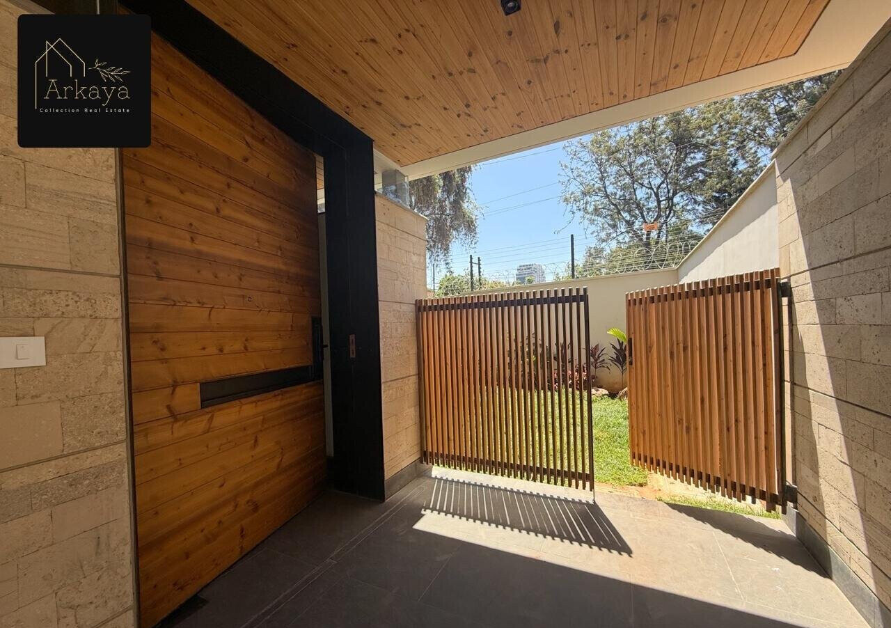 5-Ensuite Townhouse with Floating Fireplace & Dual Kitchens - Westlands