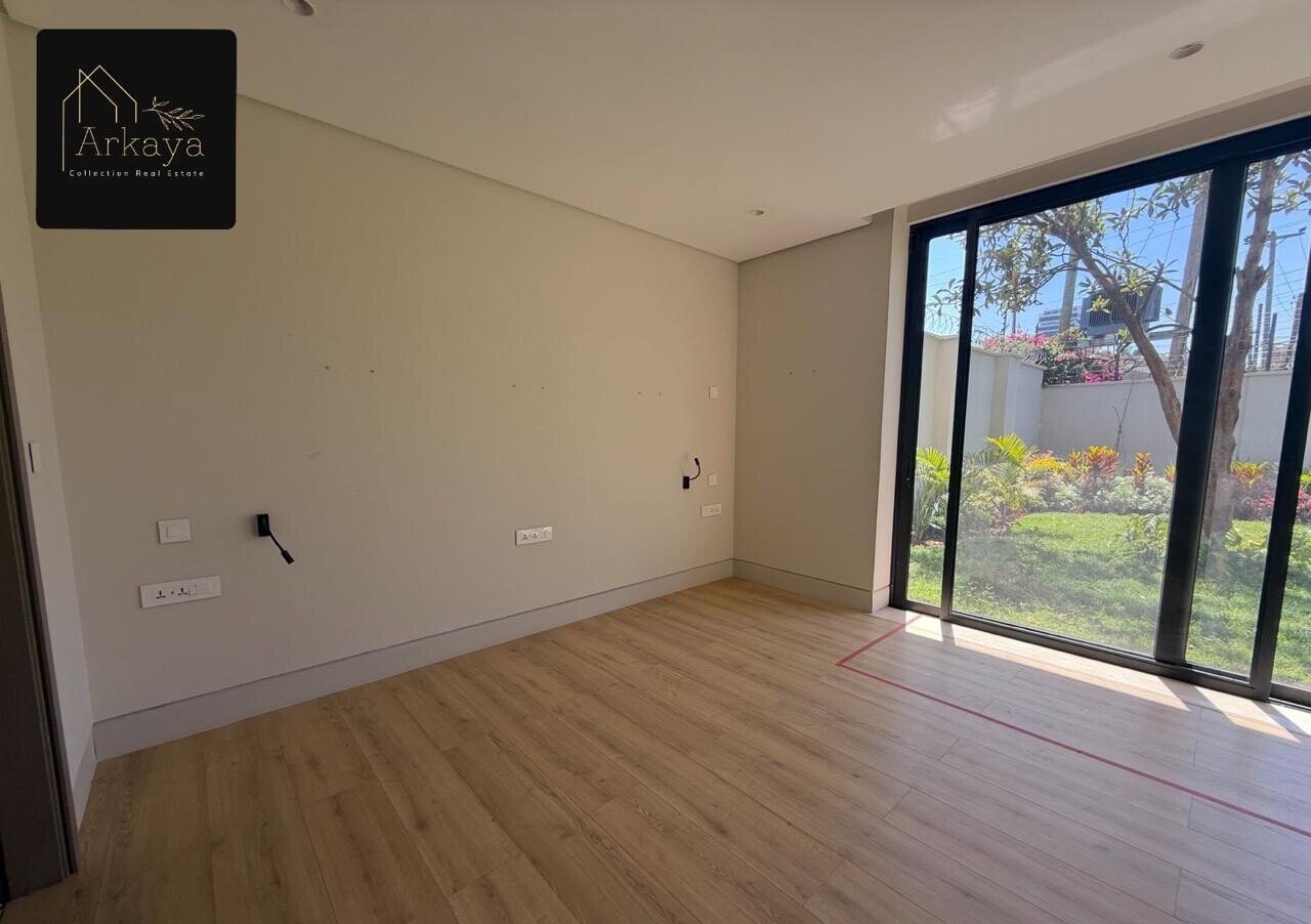 5-Ensuite Townhouse with Floating Fireplace & Dual Kitchens - Westlands
