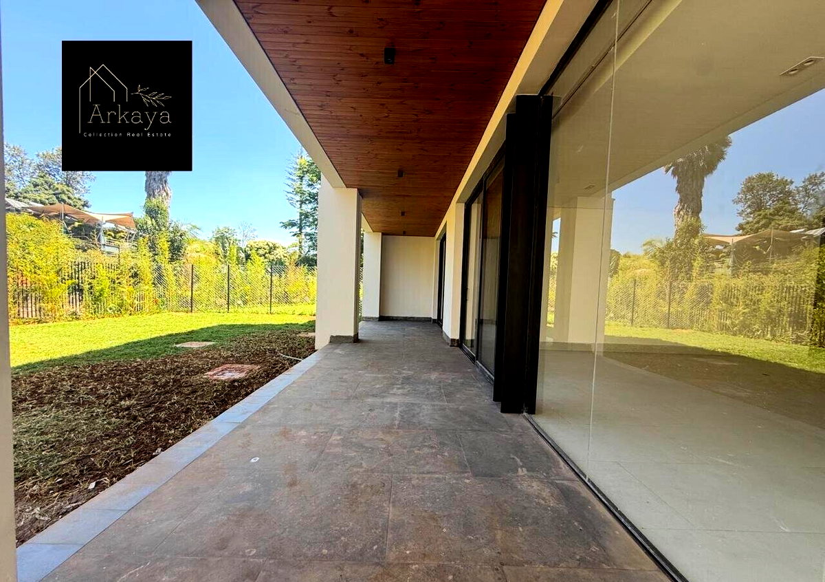 5-Ensuite Townhouse with Floating Fireplace & Dual Kitchens - Westlands