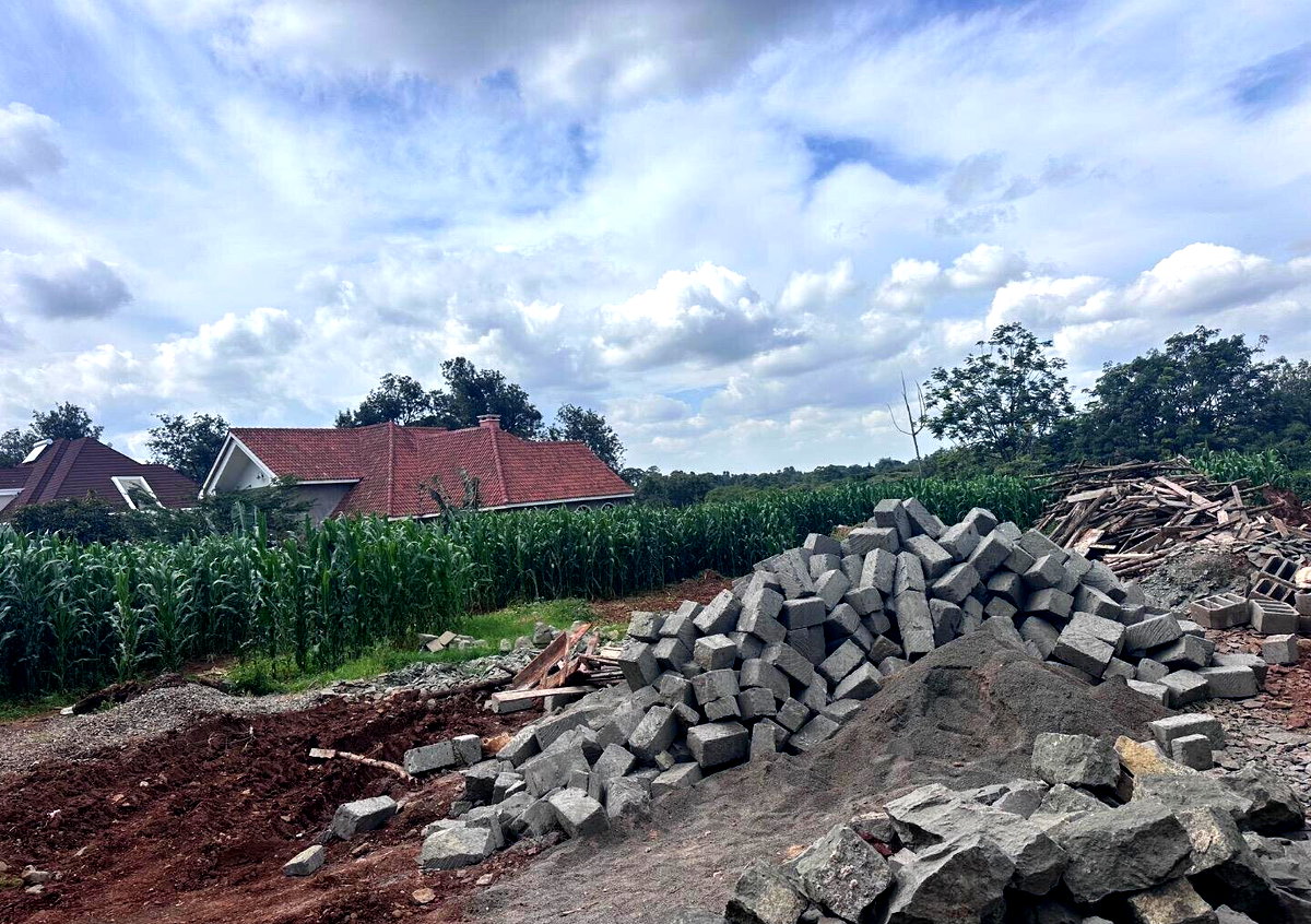 Garden Plot in Karen at KSh 47M