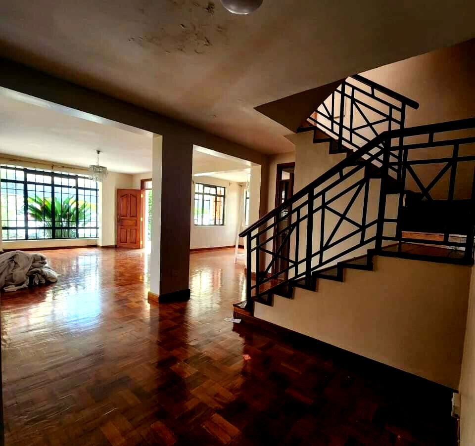 4-Bed Townhouse with Study & Staff Quarters - Lavington