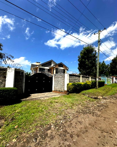Spacious 4BR Garden Home