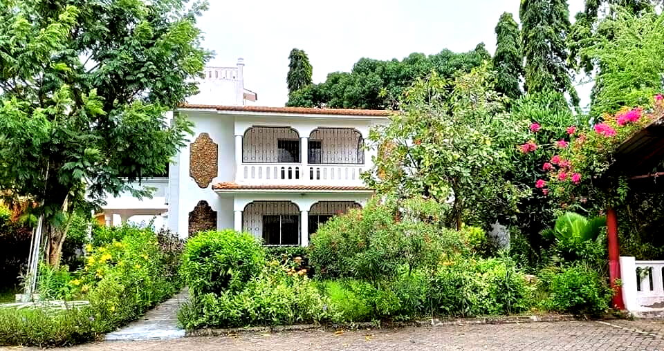 Samfrance Homes 4BR Townhouse with Rooftop Terrace - Nyali