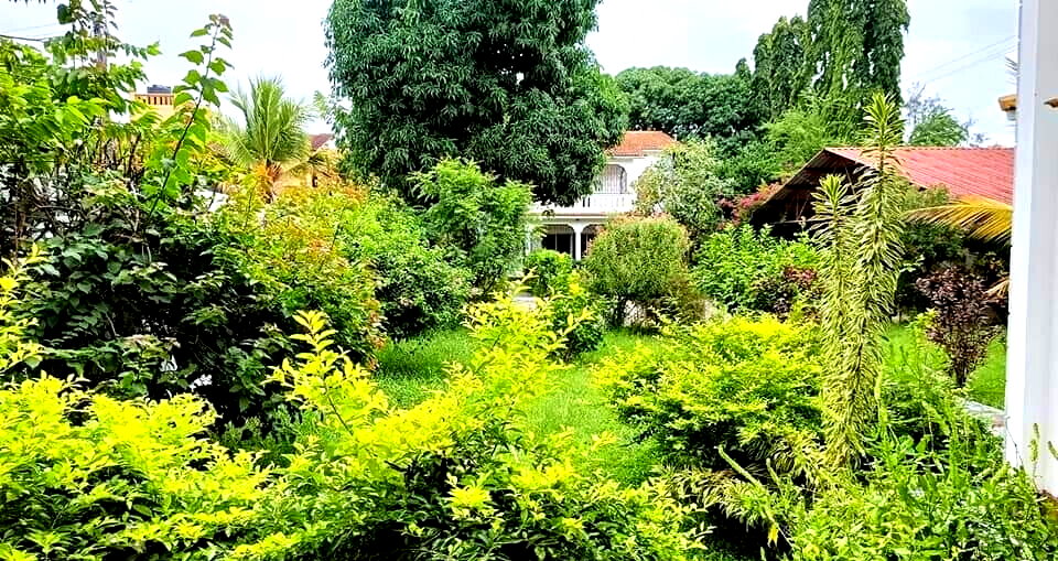 Samfrance Homes 4BR Townhouse with Rooftop Terrace - Nyali
