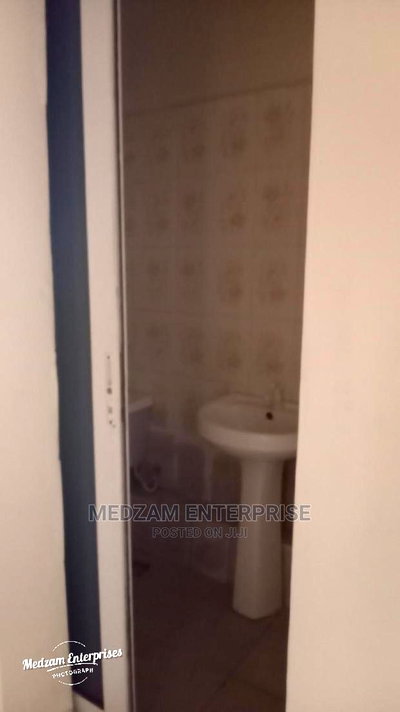 3bdrm Apartment in Kisimani, Ziwa La Ngombe for Rent - Image 7