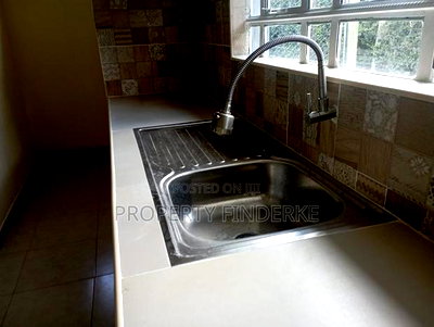 3bdrm Bungalow in Kandisi for sale - Image 8