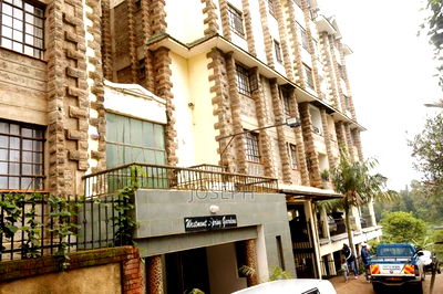 2bdrm Apartment in Westmont Spring, Wangige for sale - Image 2