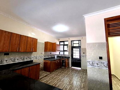 5bdrm Townhouse / Terrace in Karen for rent - Image 5