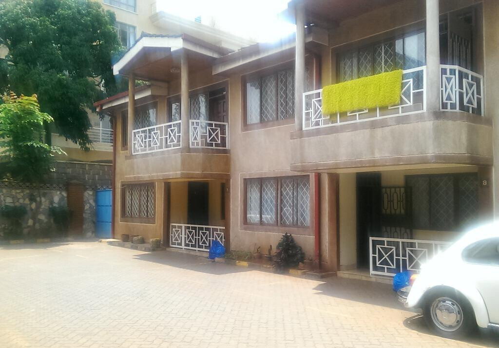 4-Bed Townhouse with Walk-In Closet & Balcony - Lavington