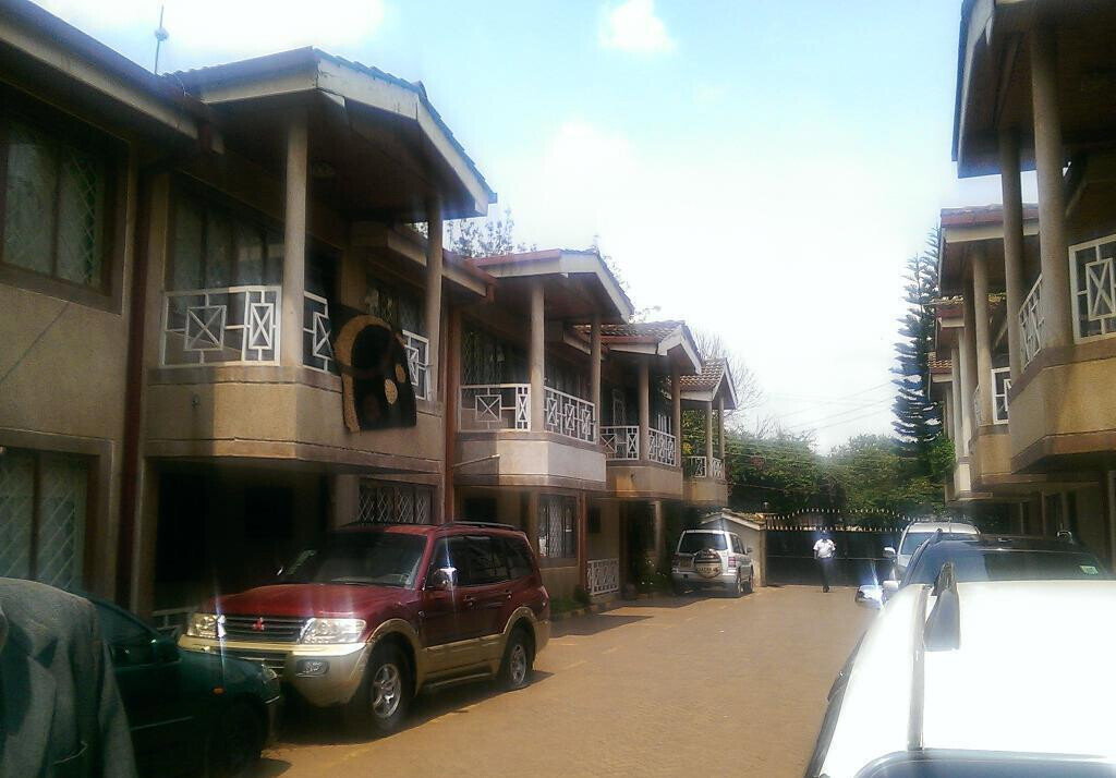 4-Bed Townhouse with Walk-In Closet & Balcony - Lavington