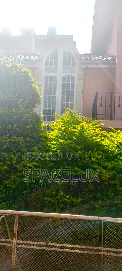 Professional Office Space - Image 4