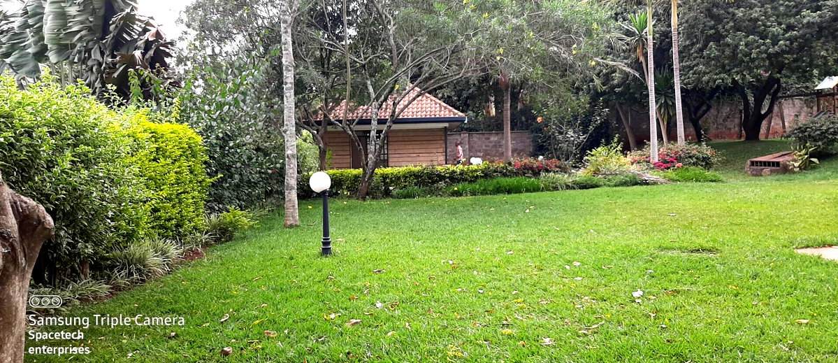 4 En-Suite Townhouse with Sunken Lounge & Pool - Kitisuru