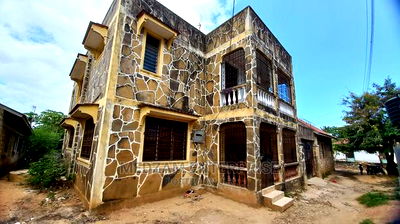 9bdrm Maisonette in Ziwa la Ngombe for sale - Image 1