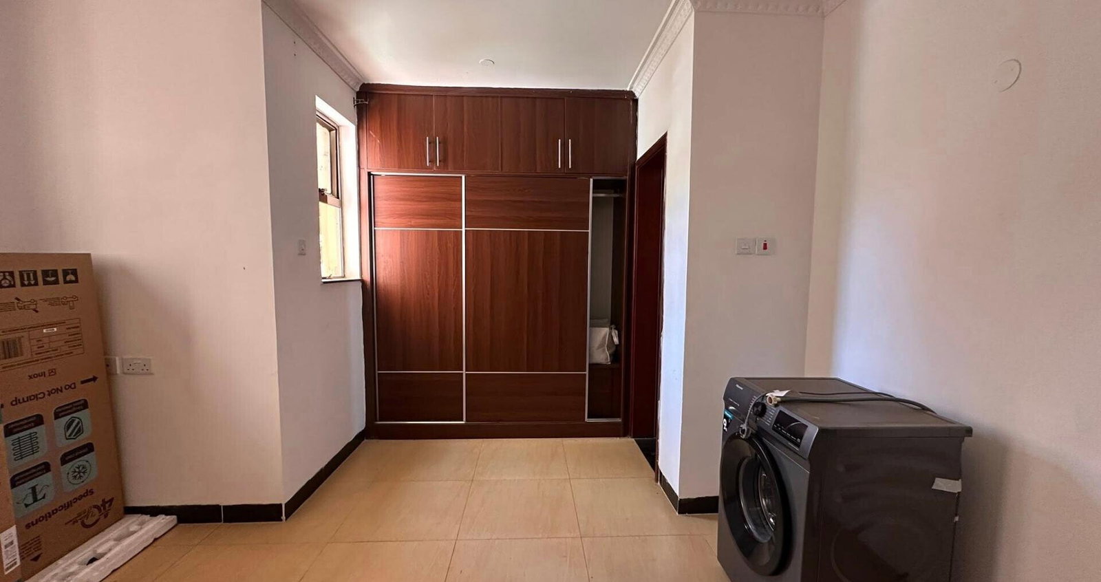 Spacious 5-Bedroom Villa with Private Backyard - Lavington