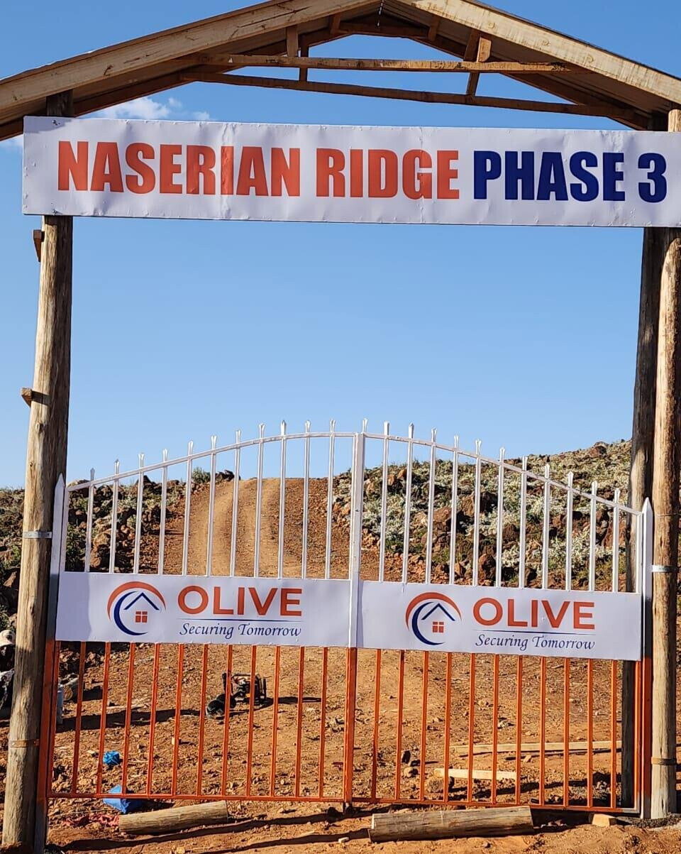 1 Acre Garden Plot with Parking - Ngong