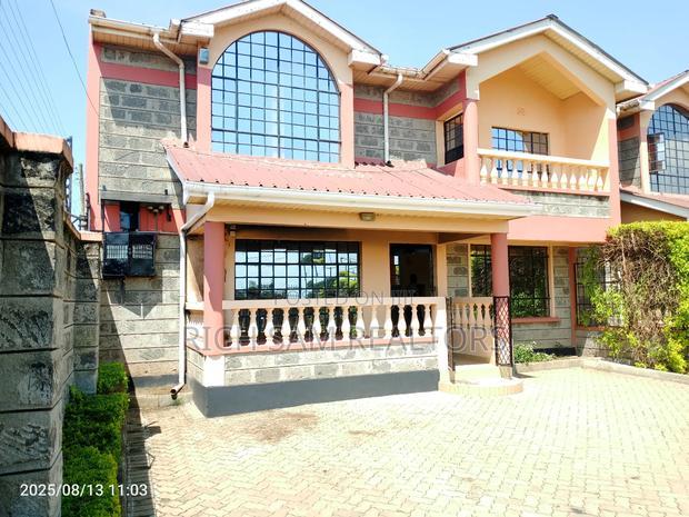 4bdrm Mansion in Blankets, Nakuru Town East for rent