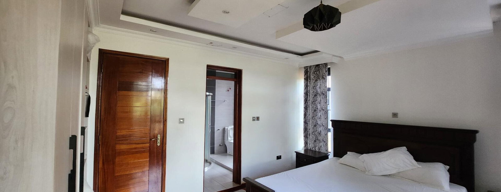 5BR All-Ensuite Villa with Jacuzzi & Golf Views - Thika Greens