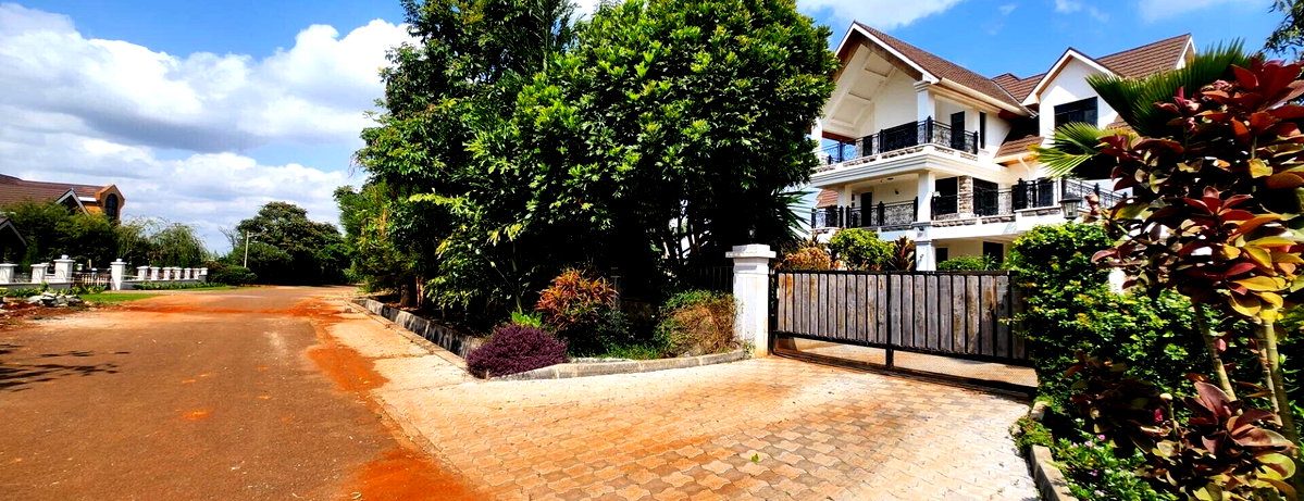 5BR All-Ensuite Villa with Jacuzzi & Golf Views - Thika Greens