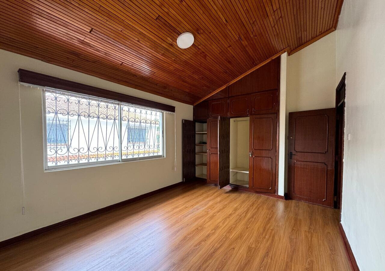5BR Townhouse with Sunken Living Room & DSQ - Gigiri