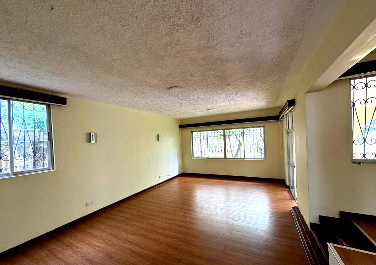 5BR Townhouse with Sunken Living Room & DSQ - Gigiri