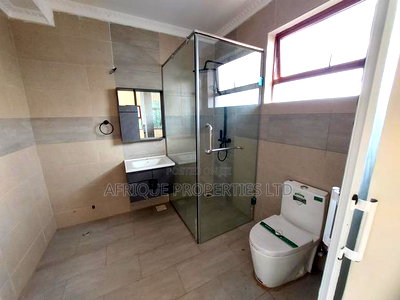5bdrm Mansion in Kitisuru for sale - Image 11