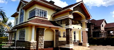 5bdrm Mansion in Kenyatta Road Theta for sale - Image 1