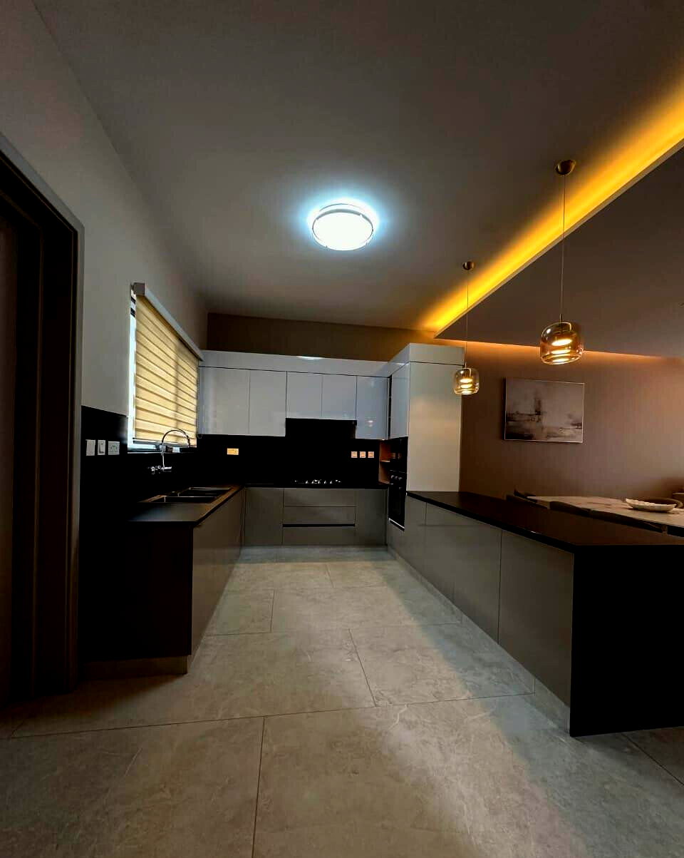 4BR Duplex & Triplex Townhouses with Rooftop Terrace & Pool – Langata