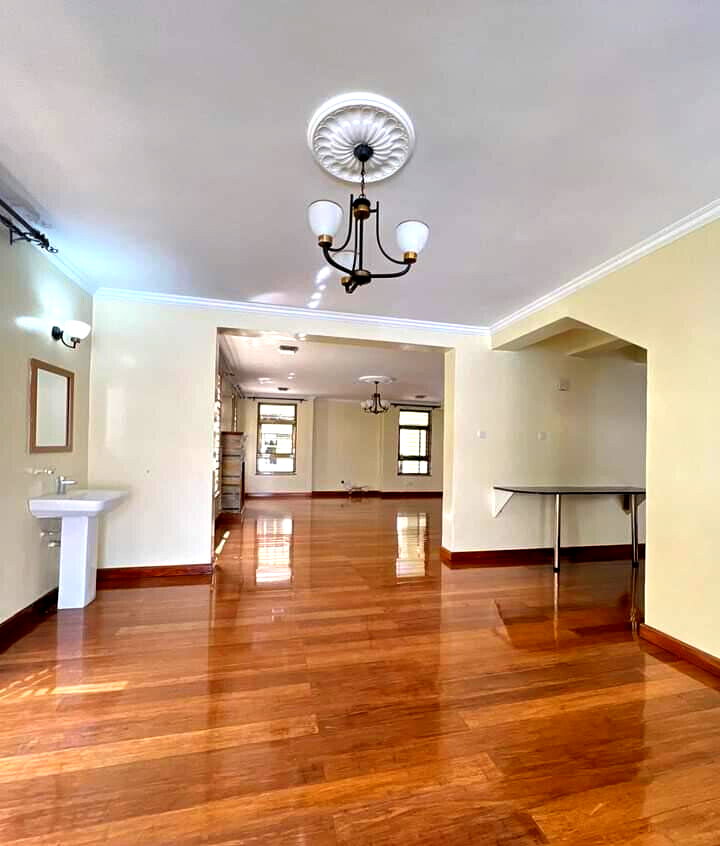 5-Bed Townhouse with Pool & Backup Generator - Lavington