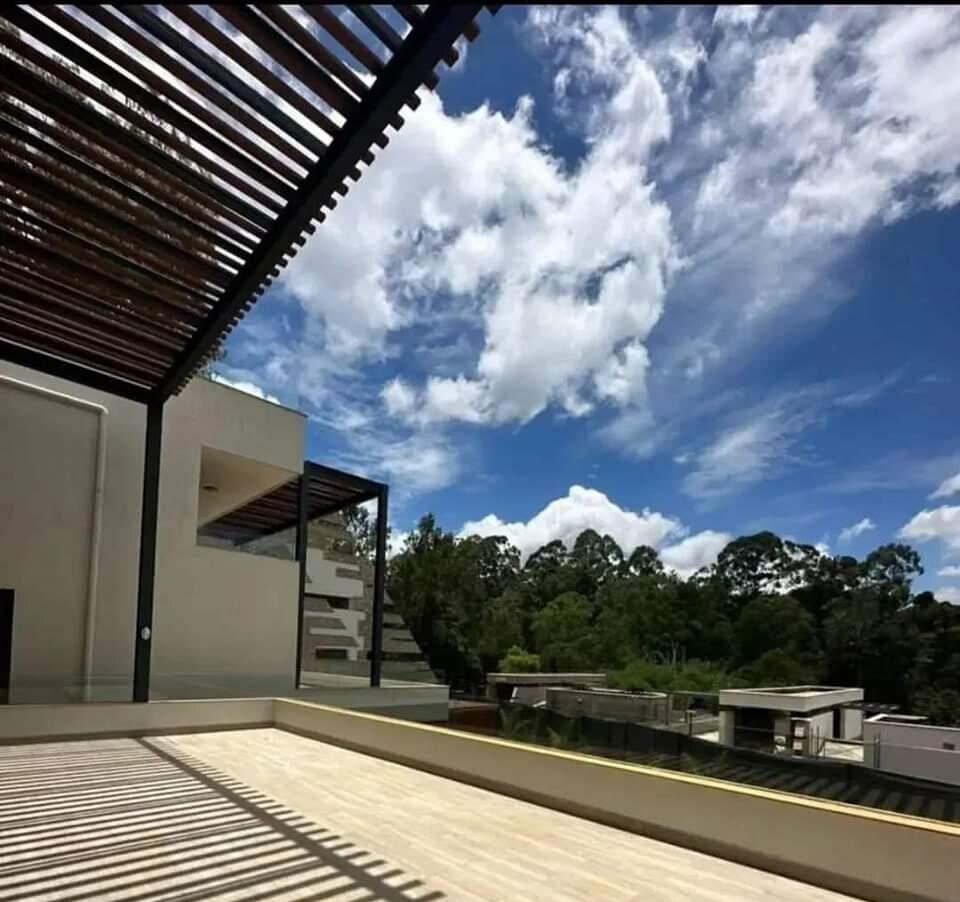 5-Bed Luxury Villa with Italian Kitchen & Club Access - Lower Kabete