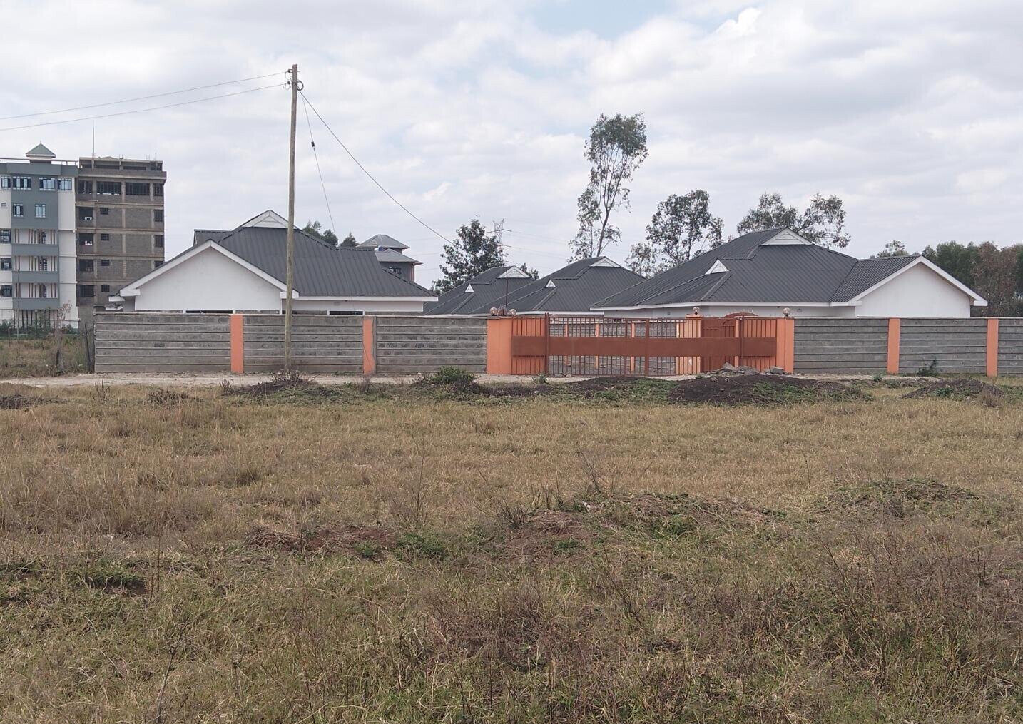 1/8 Acre Plot Under 4M