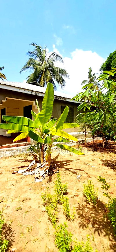 2bdrm Bungalow in Mtwapa for sale - Image 2