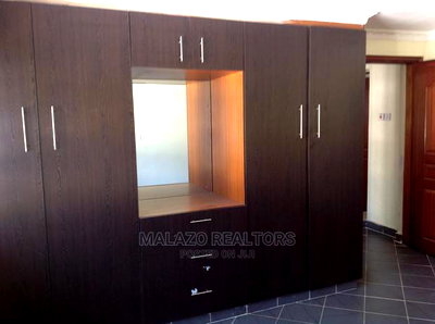 3bdrm Townhouse/Terrace in Kiungani, Gateway Mall Area for Sale - Image 8