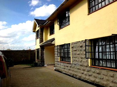 3bdrm Townhouse/Terrace in Kiungani, Gateway Mall Area for Sale - Image 1