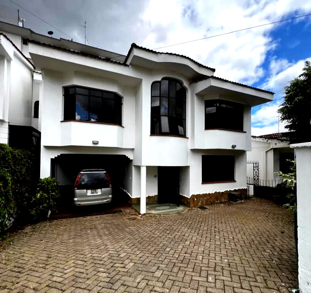 5BR Townhouse with Pool, Jacuzzi & DSQ - Ridgeways