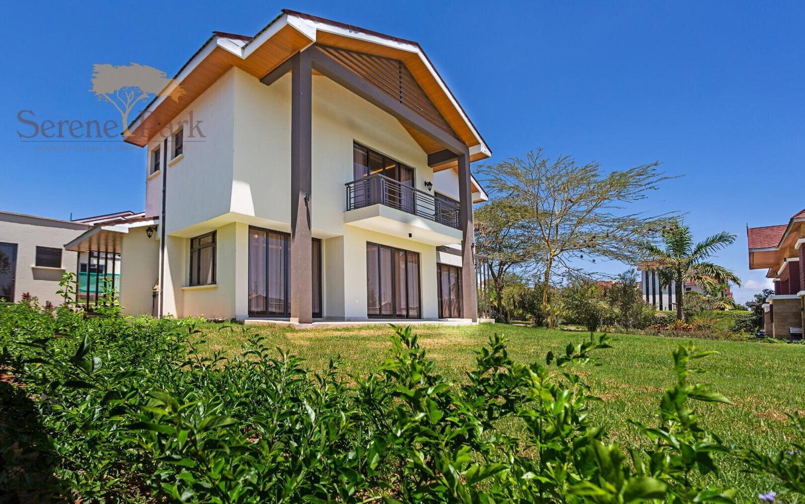 4BR All-Ensuite Villa with Club & Pool - Athi River