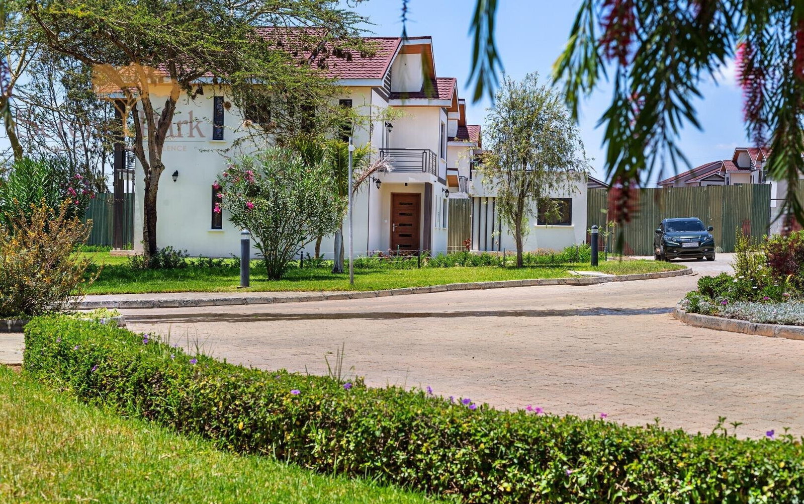 4BR All-Ensuite Villa with Club & Pool - Athi River