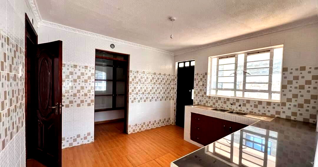 4BR Townhouse with DSQ & Fibre - 1/8 Acre, Ngong Hills View
