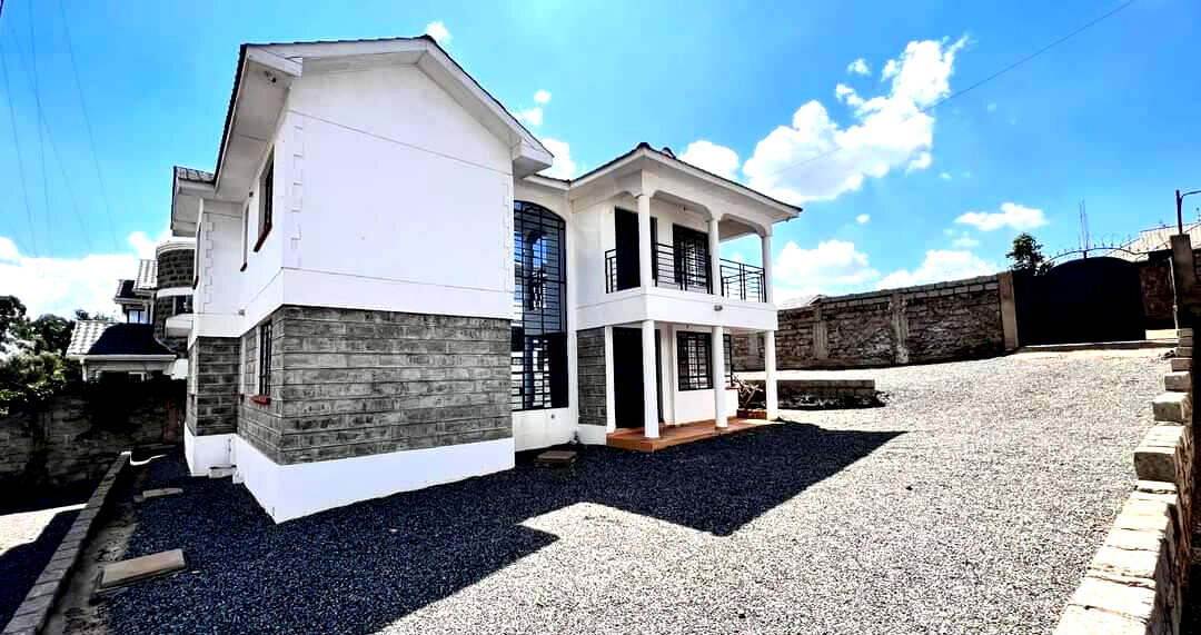 4BR Townhouse with DSQ & Fibre - 1/8 Acre, Ngong Hills View
