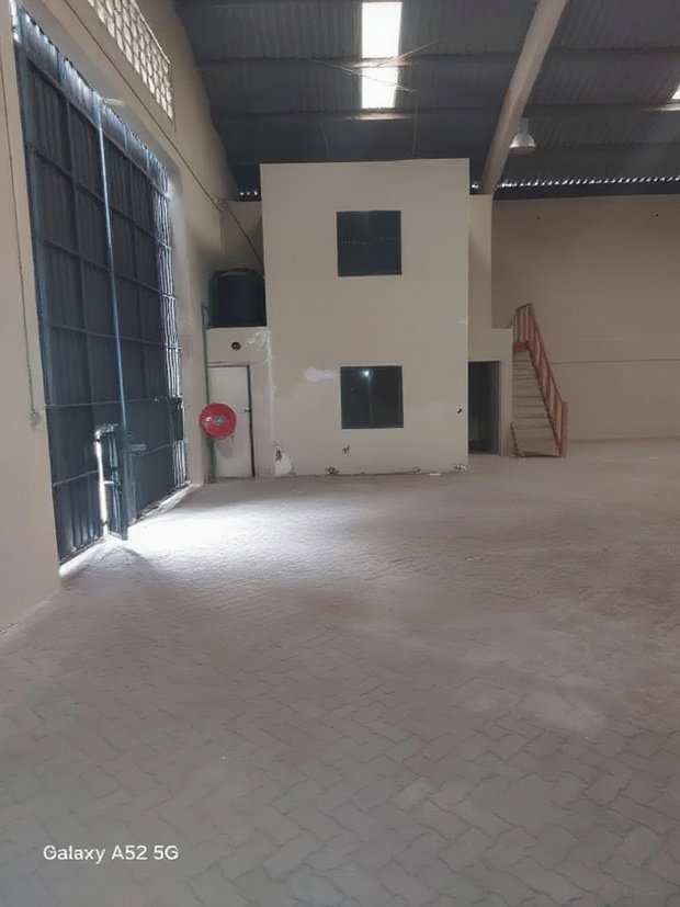 Godown to Let 8000sqft Off North Airport Road